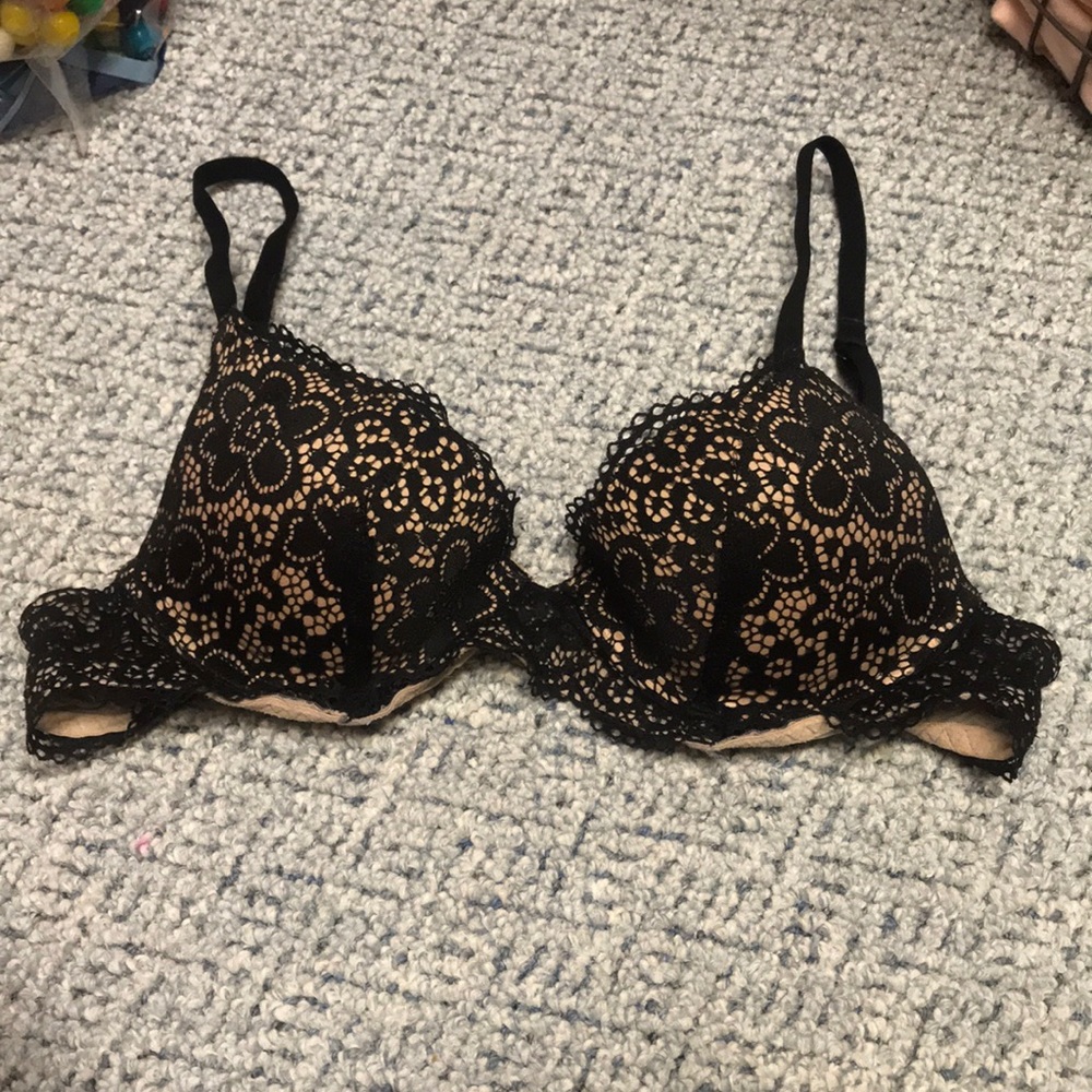 Black & Nude Floral Lace Aerie Bra